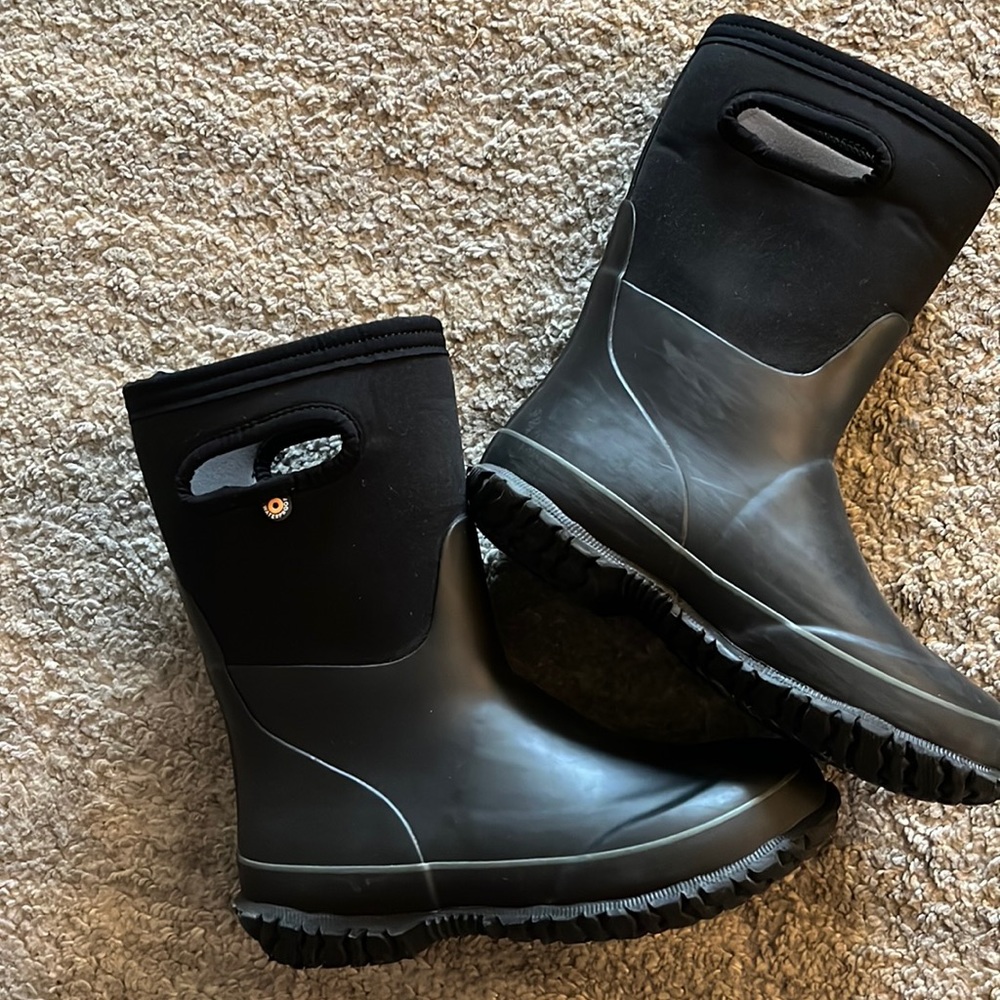 Bogs Black Boots Youth Size 3
